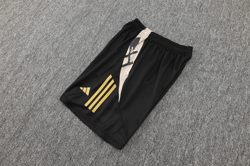 24/25 Real Madrid Black Training Set Shirt and Shorts