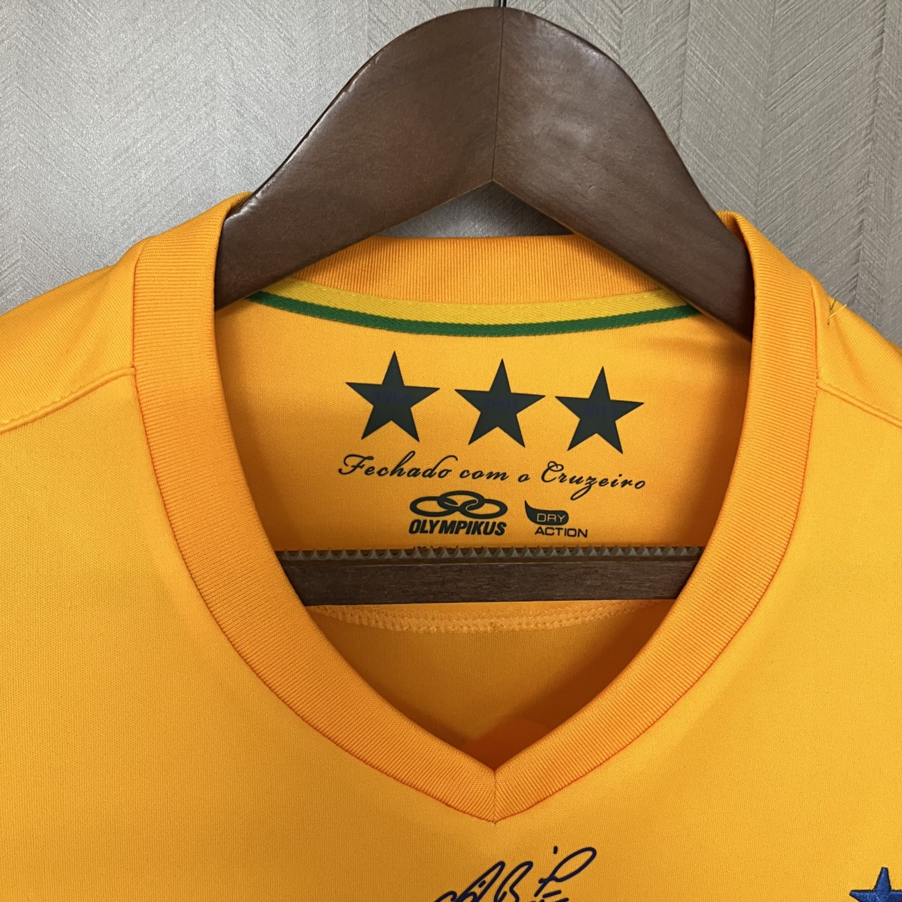 Retro 2014/15 Cruzeiro Goalkeeper Yellow jersey Fan Version
