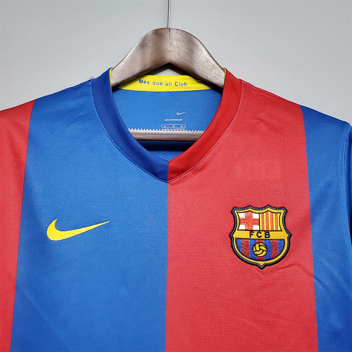 Retro Barcelona 06/07 long sleeve home jersey Fan Version