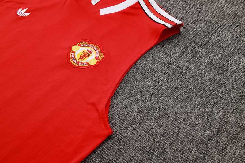 2025/26 Manchester United Red Training Set Shirt and Shorts