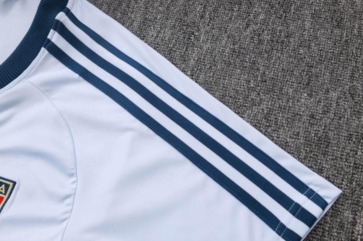 2026 Italy Light blue Training Set Shirt and Shorts