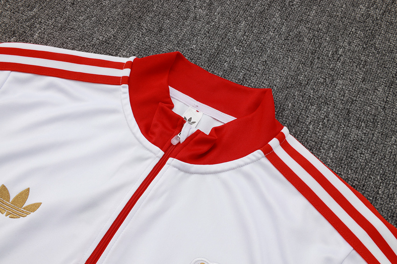 202526 Bayern Munich White Long-sleeved half-pull training kit Football team kit