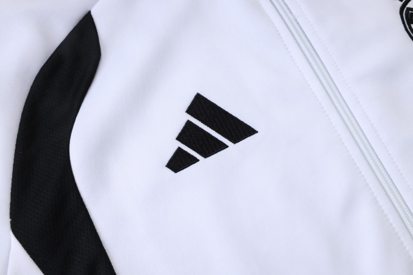 2026 Real Madrid White Jacket Training Suit Set