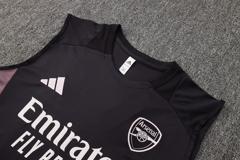 24/25 Arsenal Dark grey Training Set Shirt and Shorts
