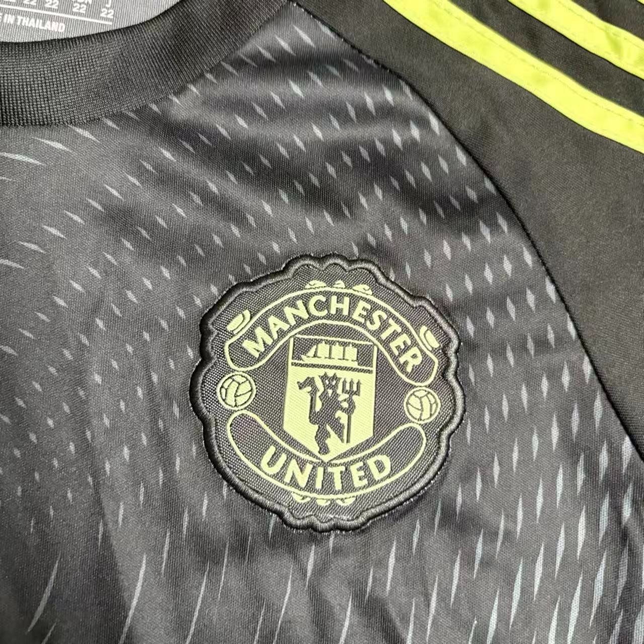 2025/26 Manchester United Special Edition Grey jersey kids Kits size: 16-28