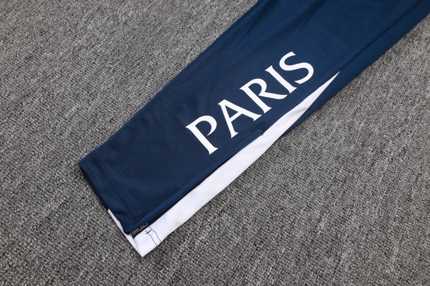 202526 Paris royal blue Long-sleeved half-pull training kit Football team kit