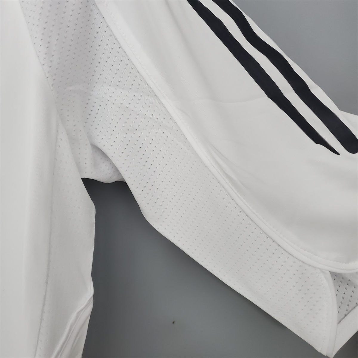 Real Madrid Retro 05/06 Third home jersey Fan Version