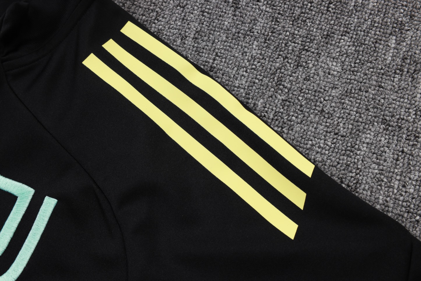 2025/26 Juventus black Jacket Training Suit Set Football Team Shirt Sports Fashion