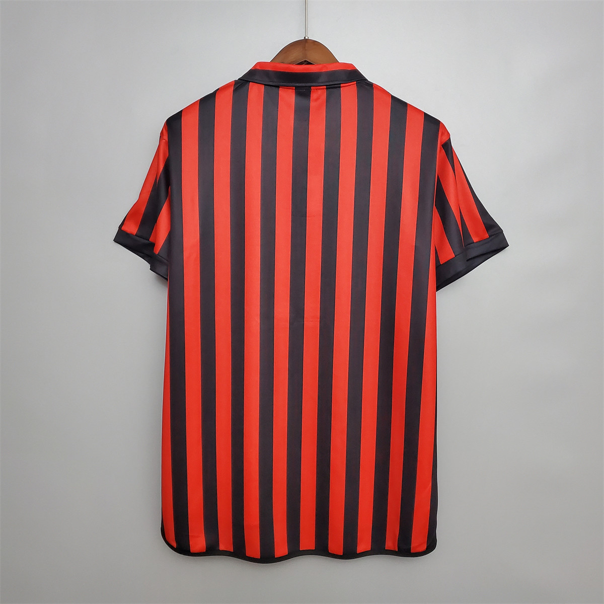 Retro AC Milan 99/00 Home jersey Fan Version