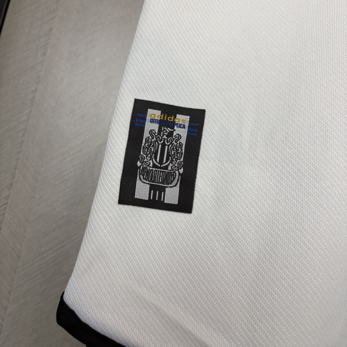 Retro Newcastle United 99/00 Away jersey Fan Version