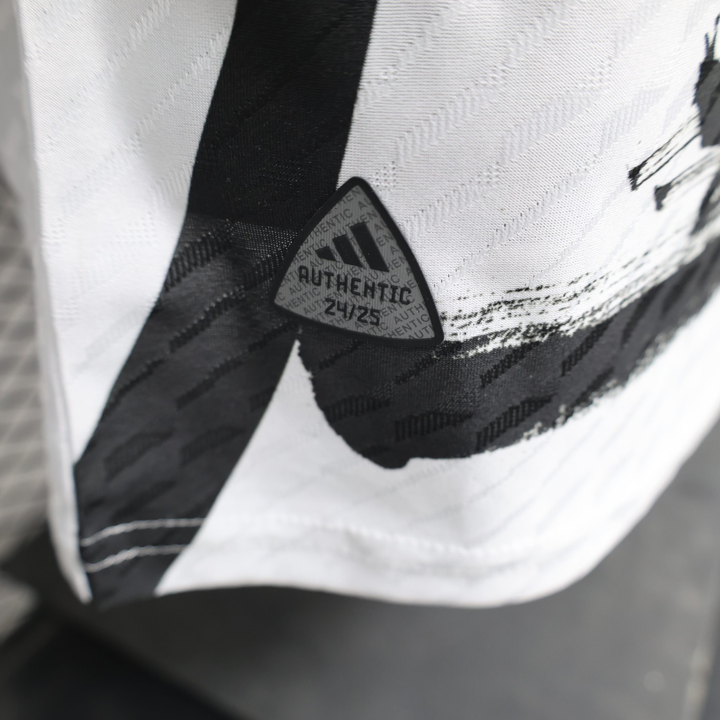 24/25 Japan Special Edition Jersey Player Version