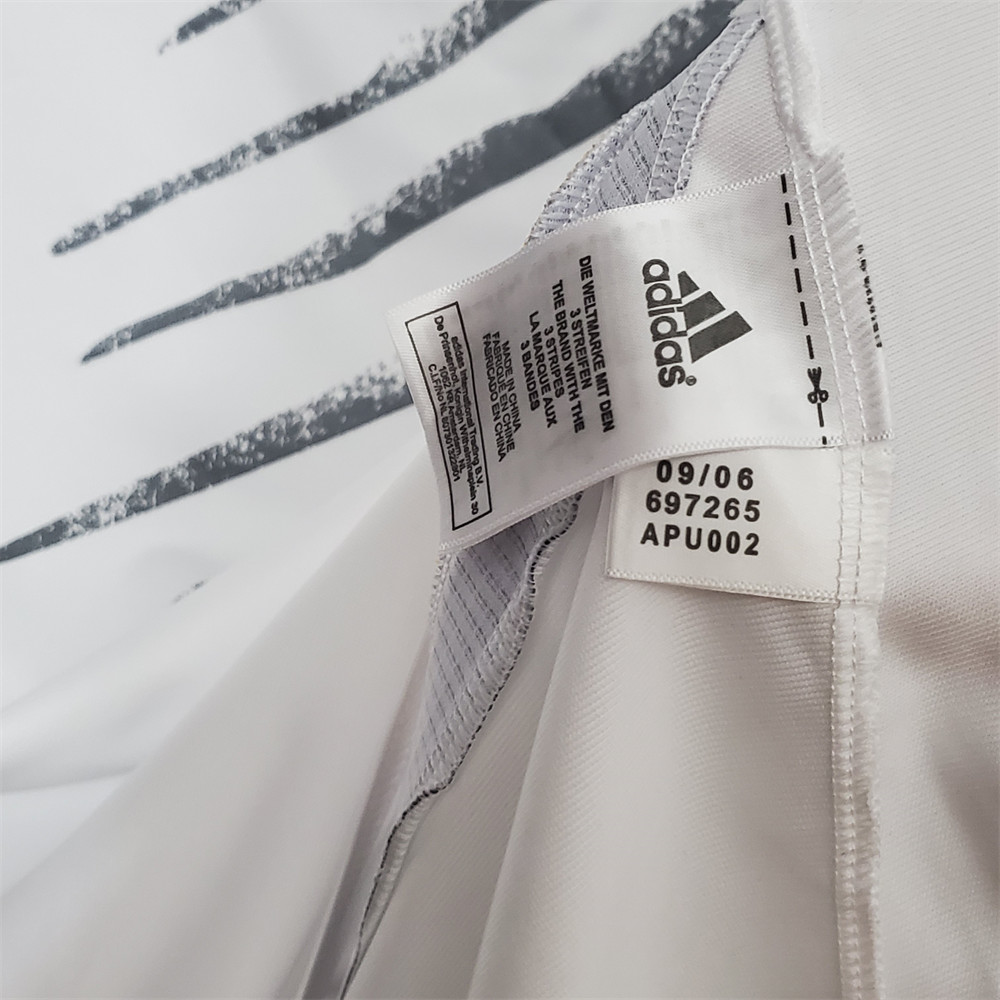 Retro Japan 2006 Away jersey Fan Version