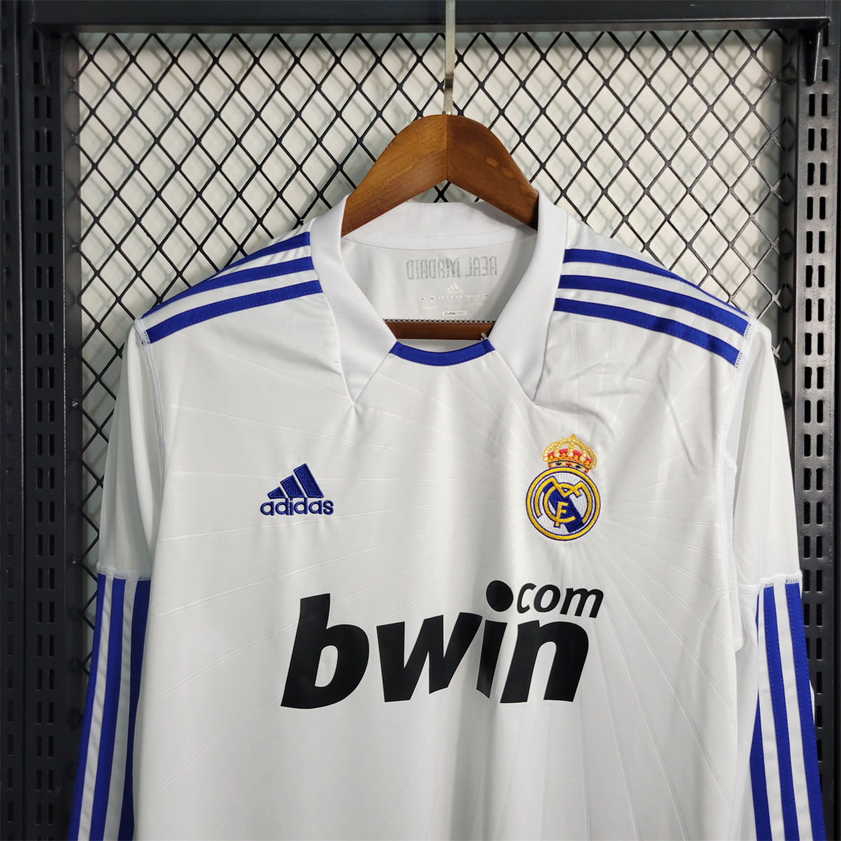 Retro Real Madrid 10/11 Home jersey Third Home Long Sleeves Fan Version