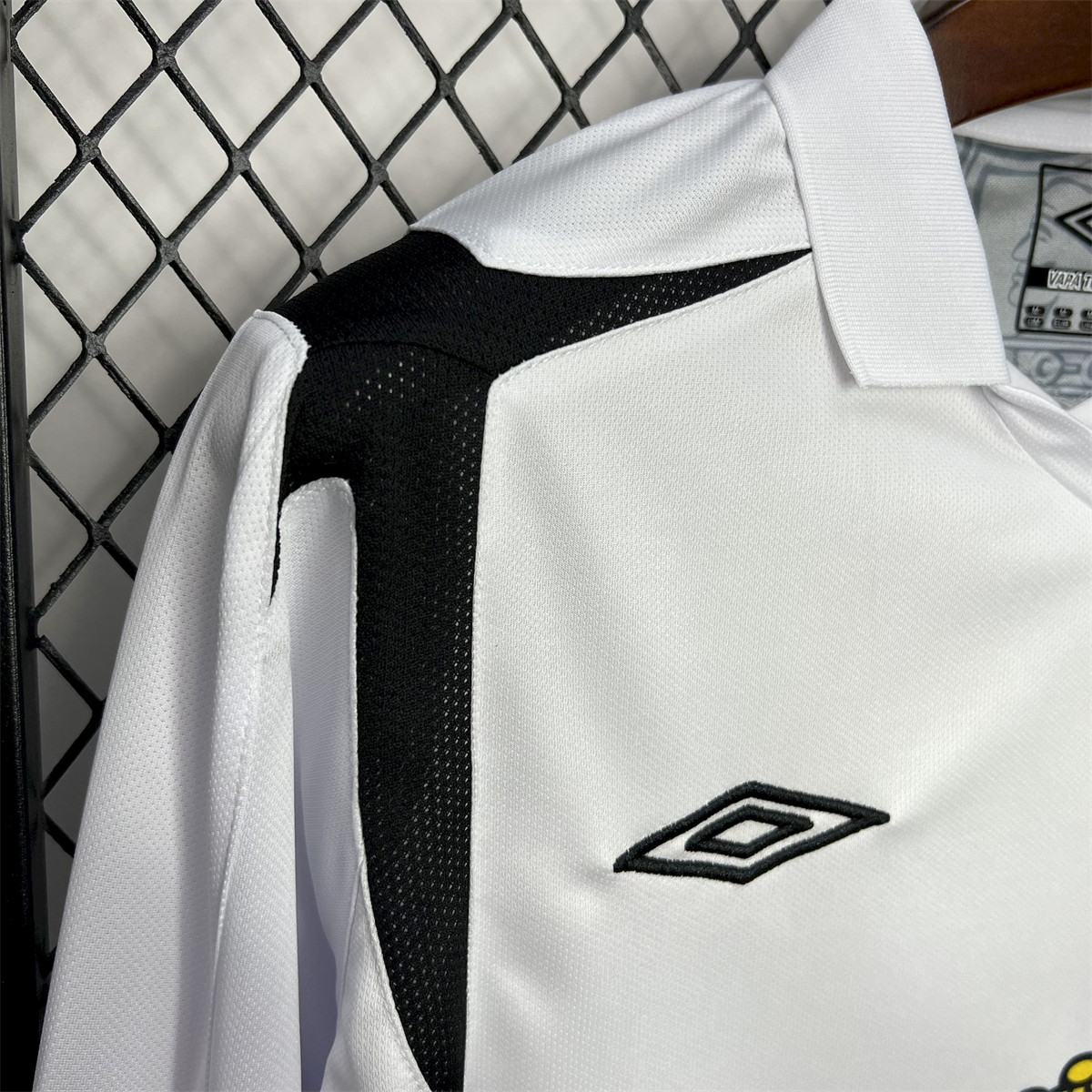 Retro Colo Colo 2006 Home Long Sleeve jersey Fan Version