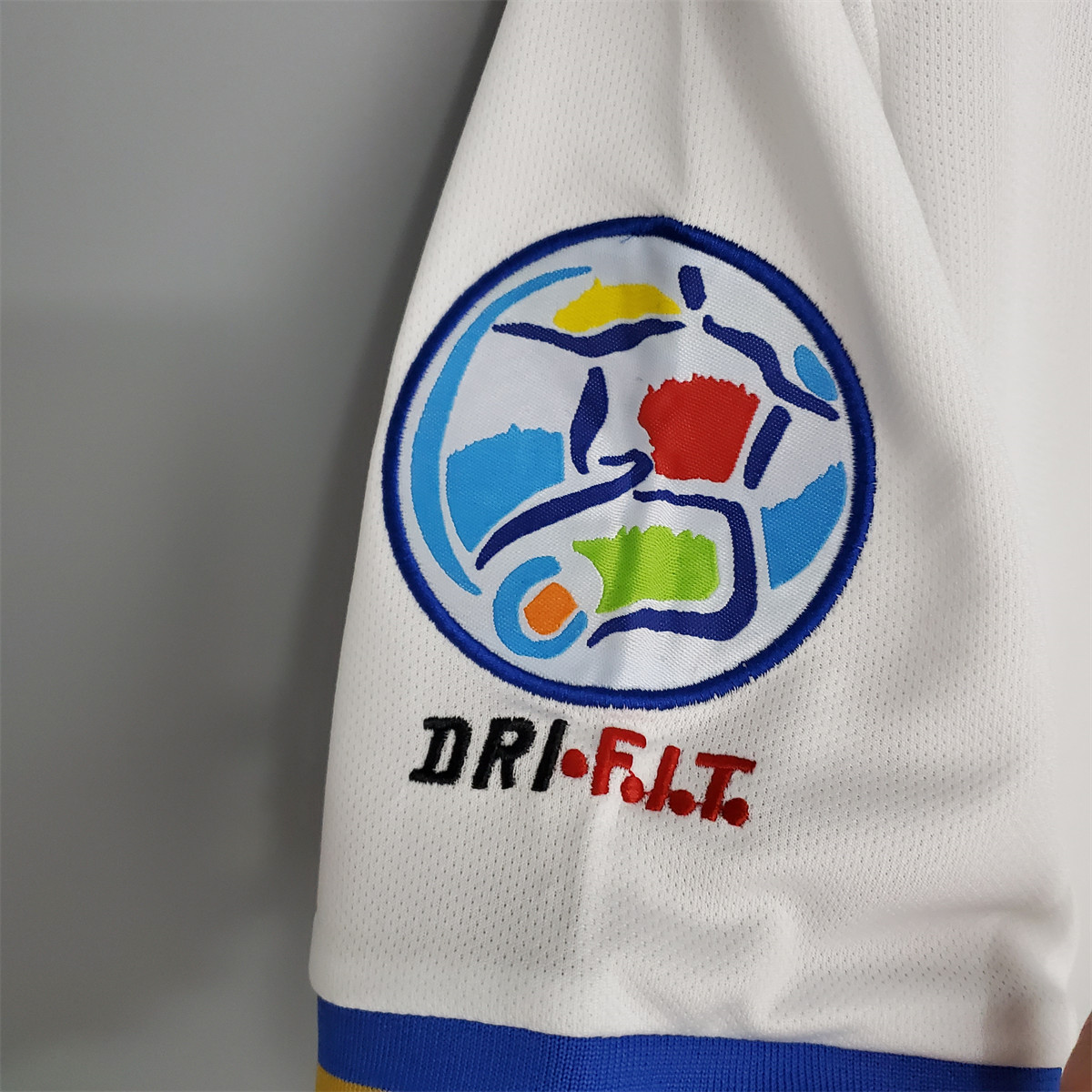 Retro Italy 1996 Away jersey Fan Version