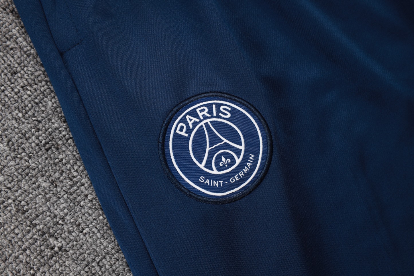 202526 Paris royal blue Long-sleeved half-pull training kit Football team kit
