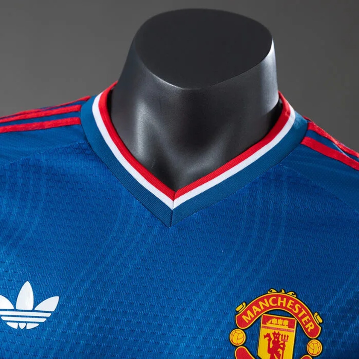2026/27 Manchester United Away Jersey Player Version