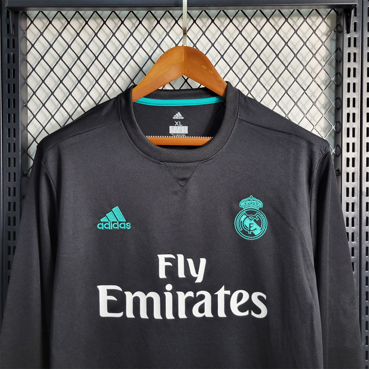 Retro Real Madrid 17/18 Away Long Sleeve jersey Fan Version