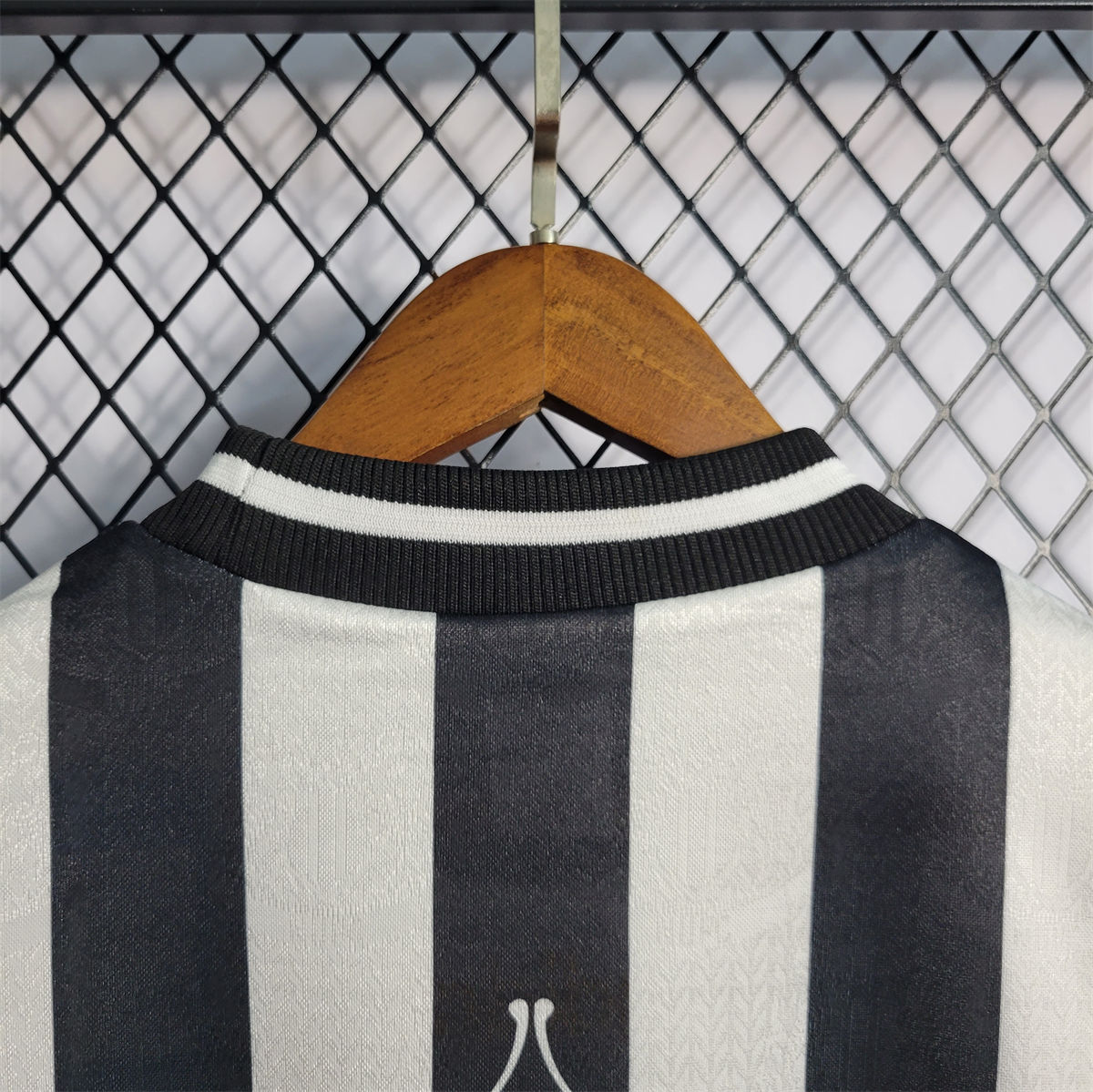 Retro Newcastle United 1995-97 Long Sleeve Home jersey Fan Version