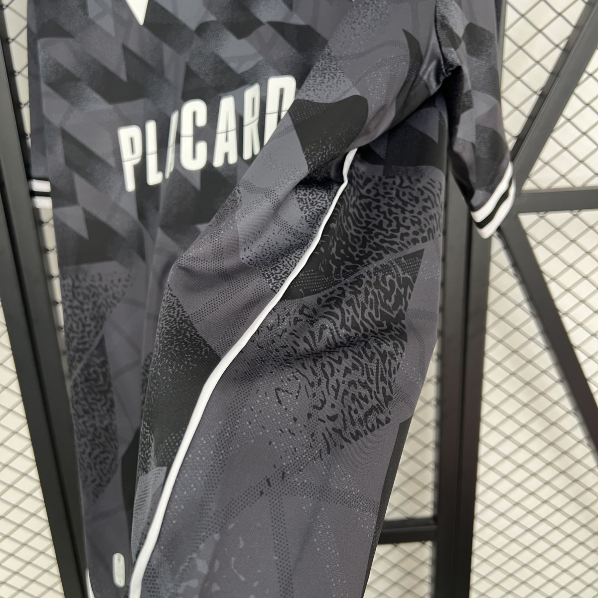 Vitoria Guimaraes 2025-26 Away Black Jersey – Fan Version (BALIEJIN)