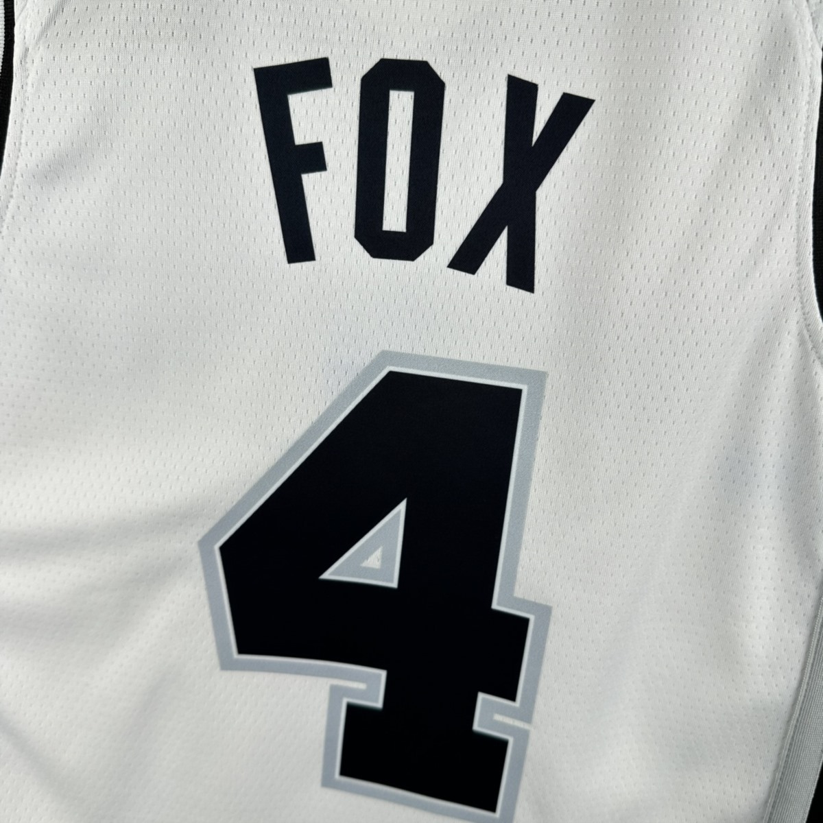 NBA San Antonio Spurs WEMBANYAMA#1 2022/23 White Icon Edition Swingman Jersey S-XXL