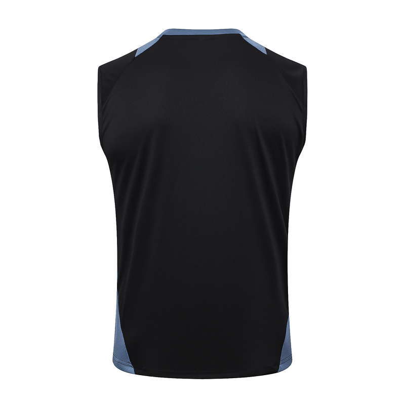 24/25 Manchester United Black Training Set Shirt and Shorts