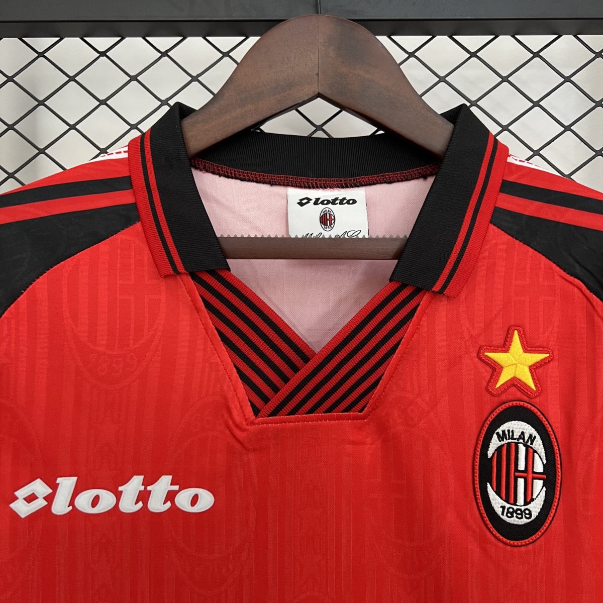 Retro AC Milan 98/99 Red jersey Fan Version