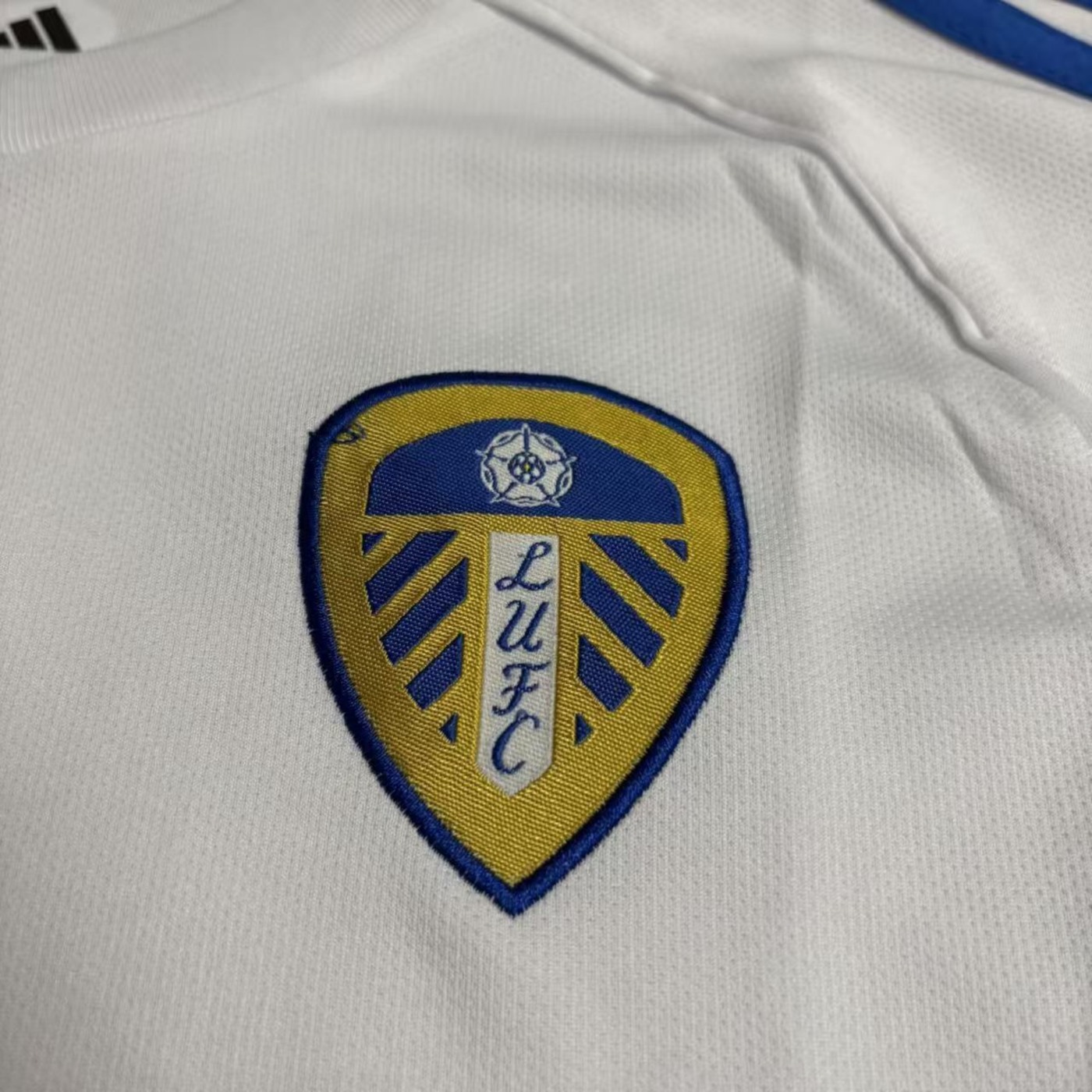 2025/26 Leeds United F.C. Home jersey Kid Kits Size 16-28