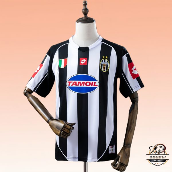Retro Juventus 02/03 Home  jersey Fan Version