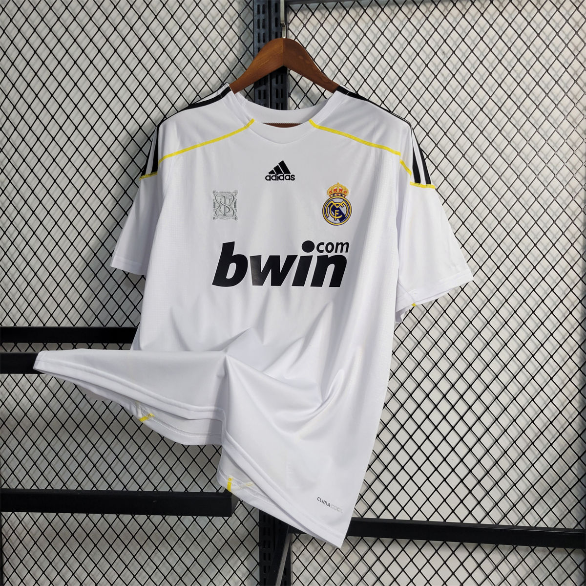 Retro Real Madrid 09/10 Third home jersey Fan Version