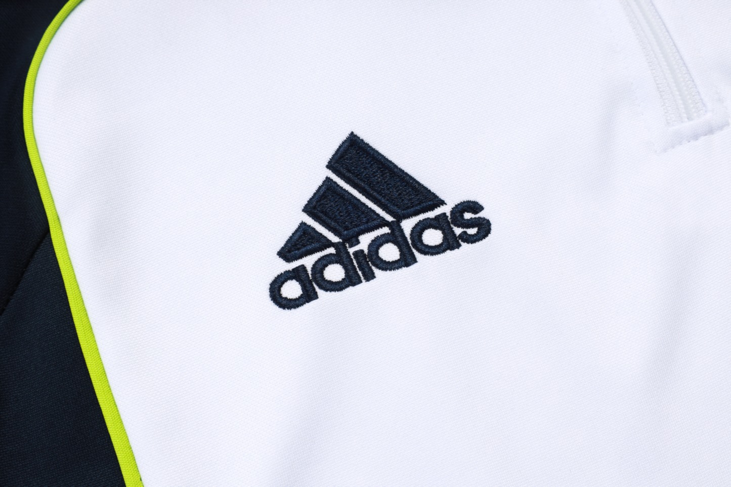 202526 Real Madrid white Long-sleeved half-pull training kit Football team kit