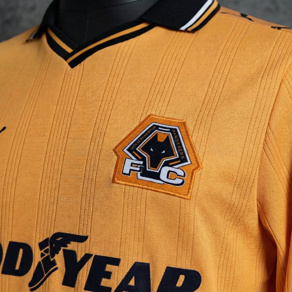 Retro Wolves 1998/99 Home jersey Long Sleeve Fan Version