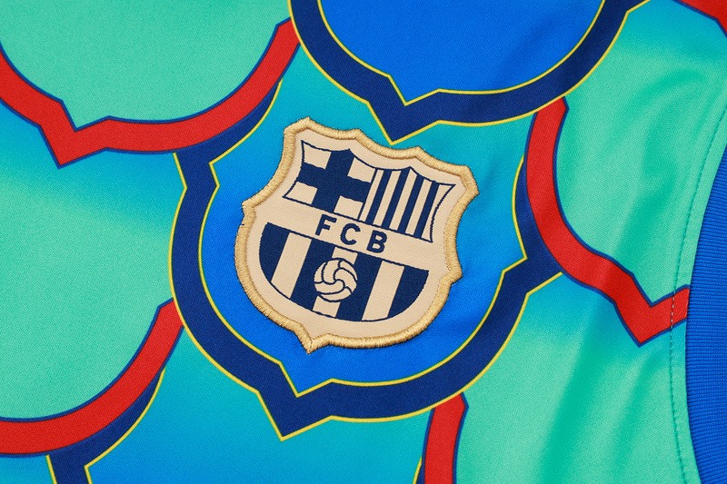 24/25 Barcelona Green Training Set Shirt and Shorts