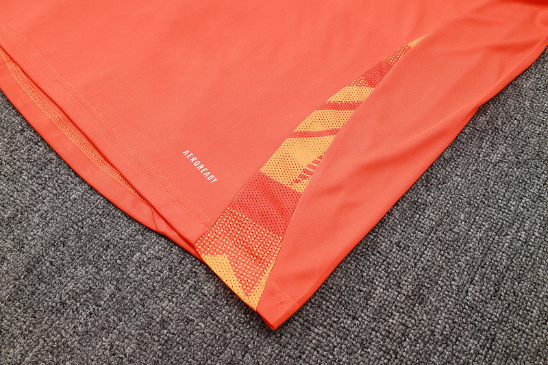 24/25 Manchester United Orange Training Set Shirt and Shorts