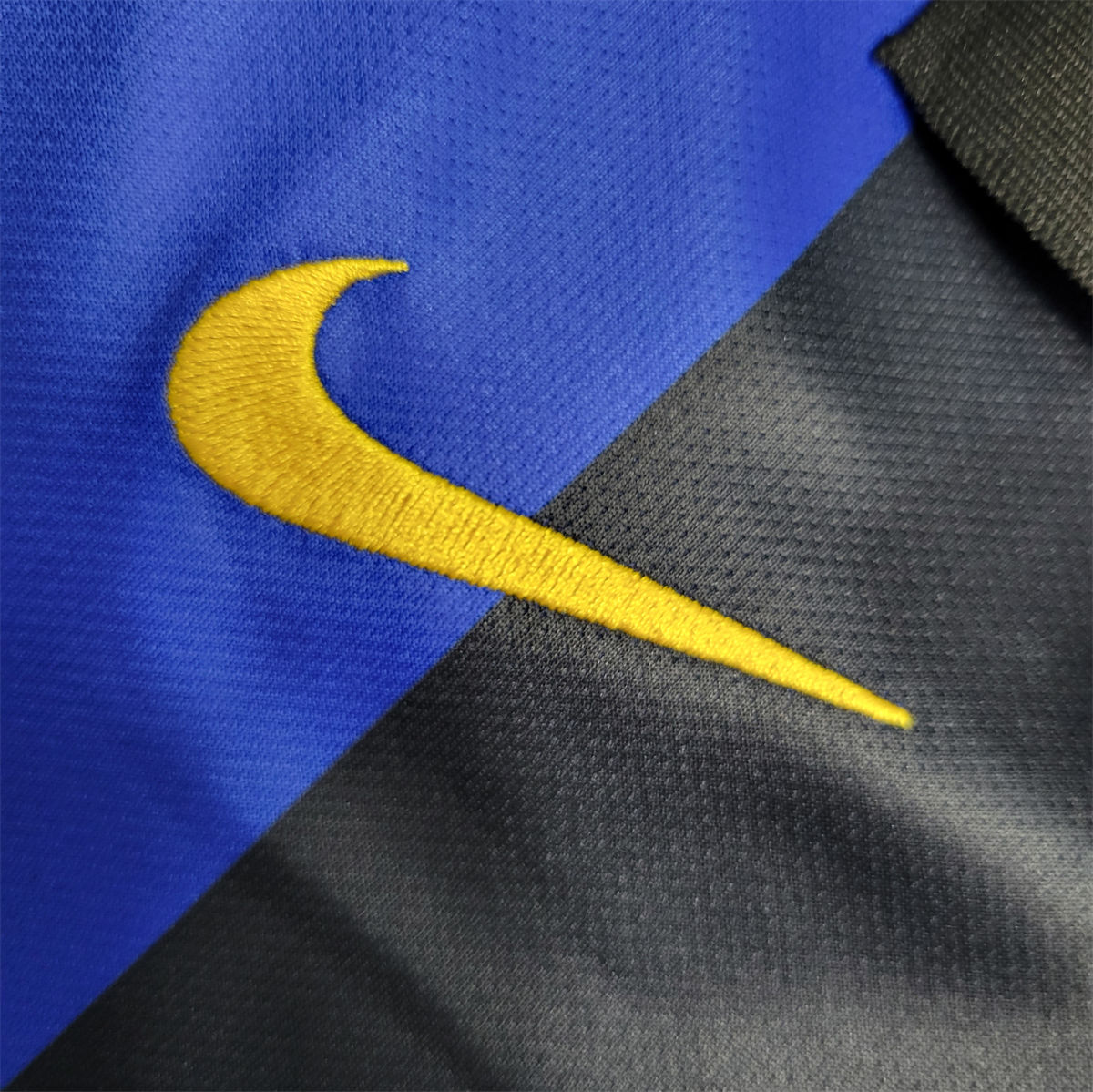 Retro Inter Milan 01/02 Home jersey Fan Version