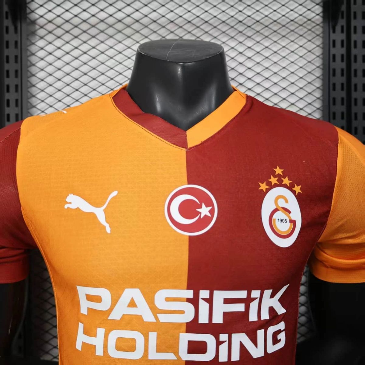 2025/26 Galatasaray Home Jersey Player Version