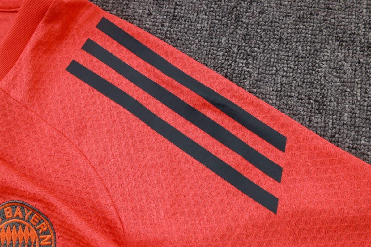 2026 Bayern Munich Orange Training Set Shirt and Shorts