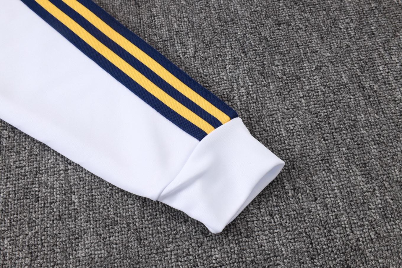 2026 Real Madrid White Jacket Training Suit Set