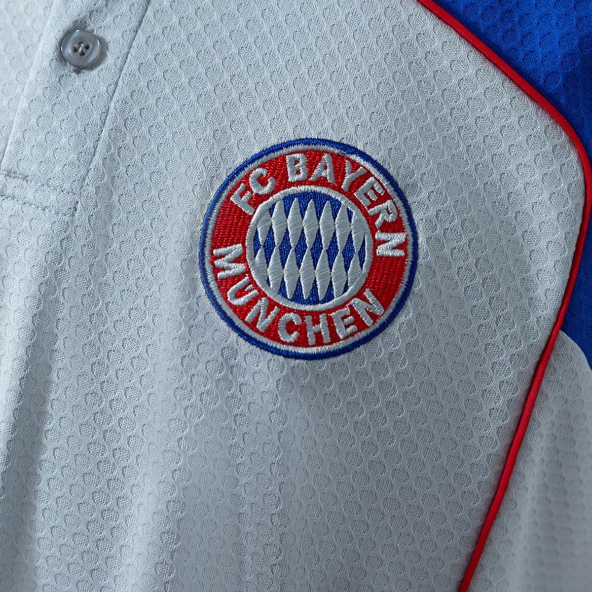 2025/26 Bayern Munich Training Polo Fan Version