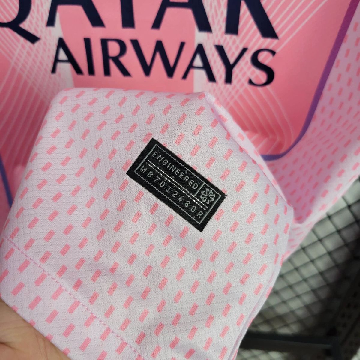 2025/26 PSG Training Pink jersey Fan version