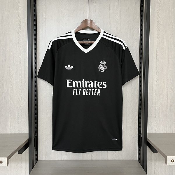 24/25 Real Madrid Black Jersey Fan Version